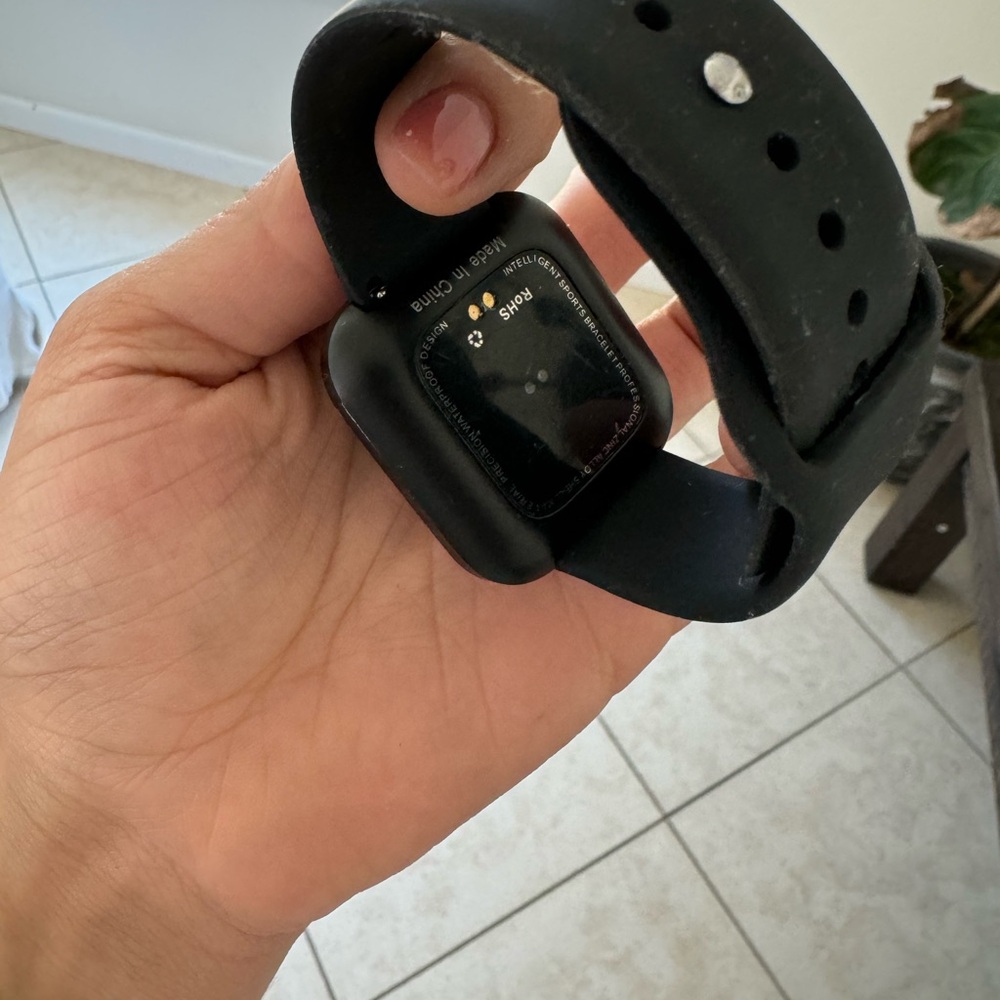 Amazon smart watch - Picture 2 of 2